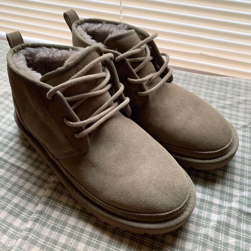 UGG Neumel Boots